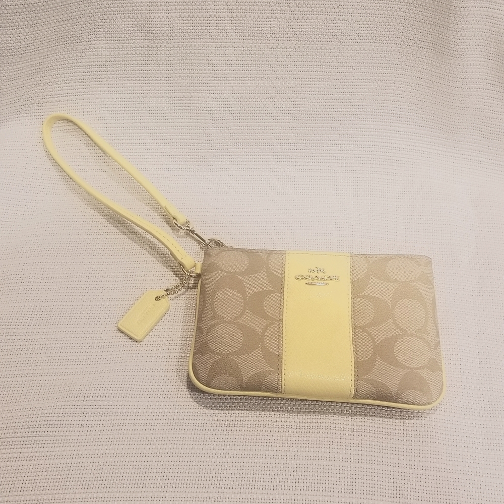 Coach Corner Zip Signature Wristlet